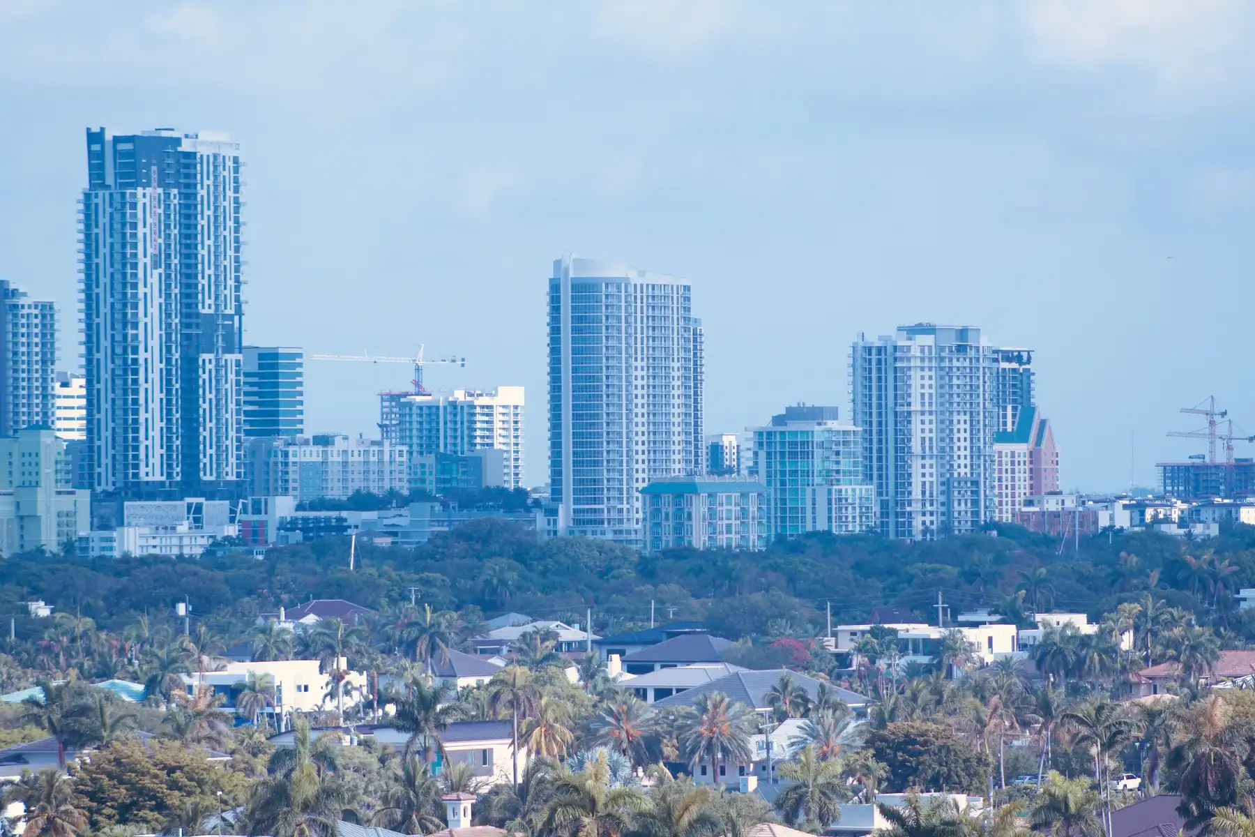Miami vs. Orlando: The Real Price Gap for Latin Buyers