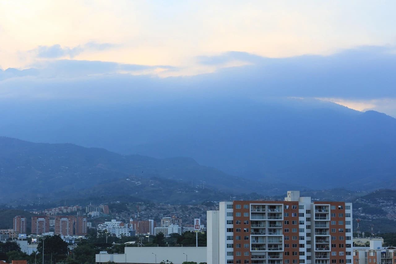 Portada: Cali 2026: Análisis del Mercado Inmobiliario y Precios por Zona