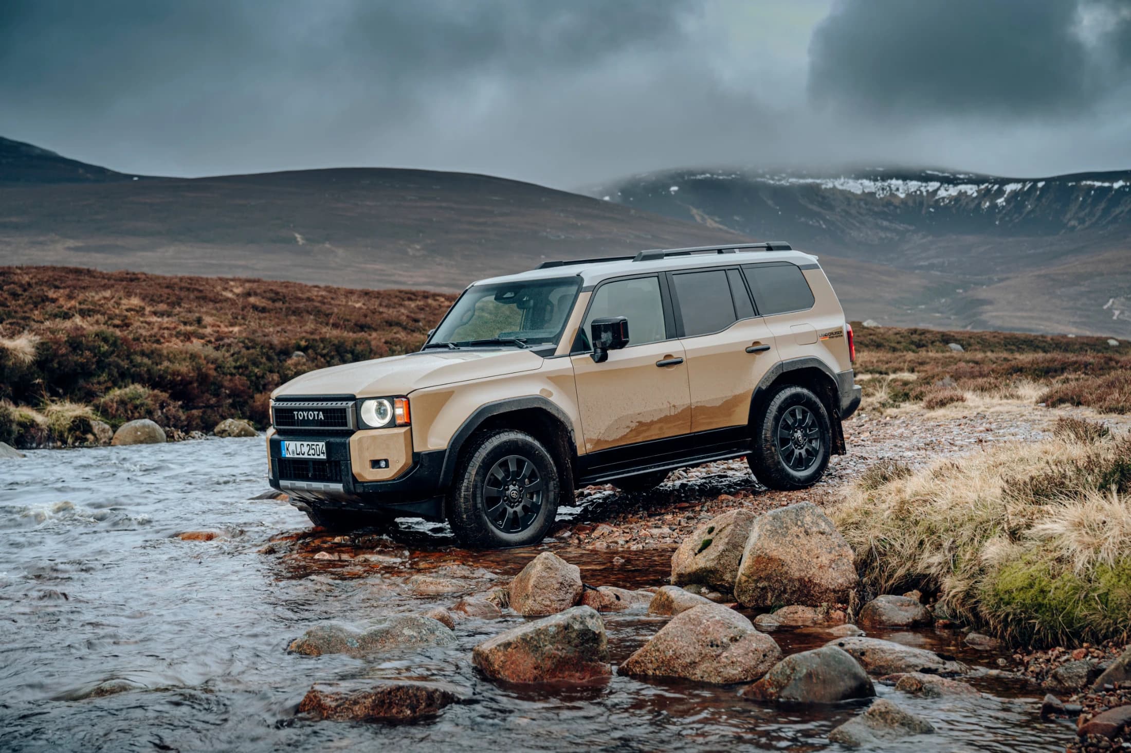 Portada: Cómo Elegir el 4x4 Perfecto en Colombia (2026): Que la Trocha no Destroce tu Billetera