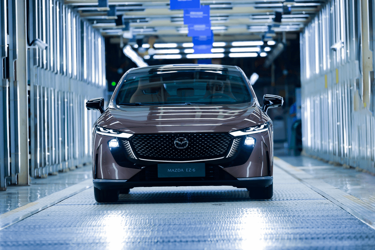Portada: Mazda EZ-6: el sedán ecológico que redefine la era eléctrica