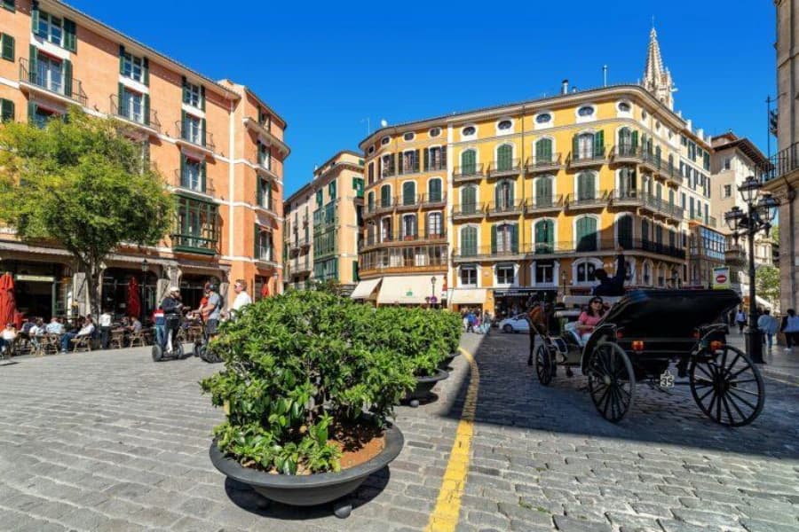 Portada: Semana Santa 2026: ¿sí vale la pena invertir en vivienda para alquiler vacacional? La cuenta real entre demanda, reglas y utilidad neta